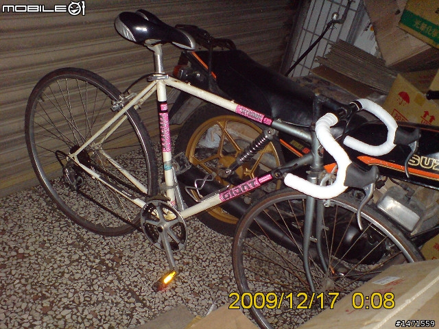 朋友送的GIANT鋼管公路車,我的第一部公路車