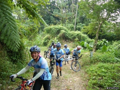 台中縣→太平→大里→霧峰→縱騎五指山-五嶽連峰