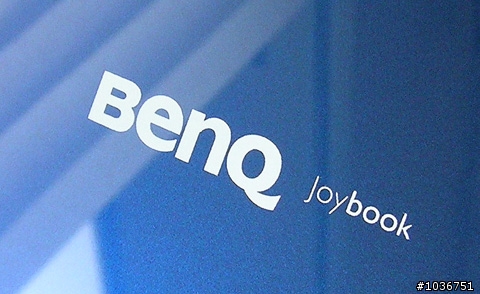 BenQ 14吋輕省型筆記型電腦－Joybook S43開箱試用