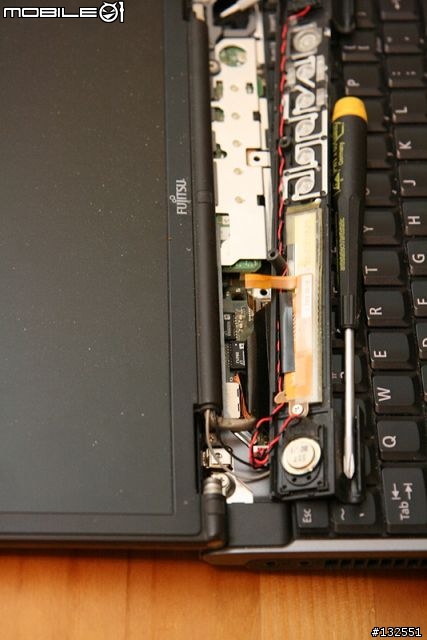 Fujitsu S6240 更換Power Jack + 解剖文