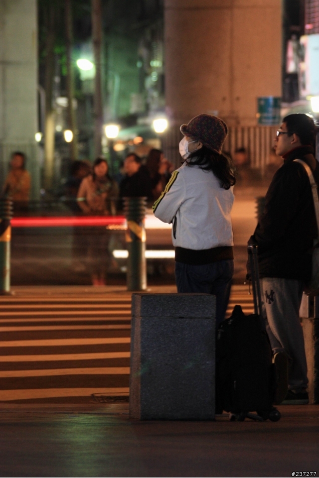 【開箱】SIGMA 70-300mm F4-5.6 DG OS FOR CANON