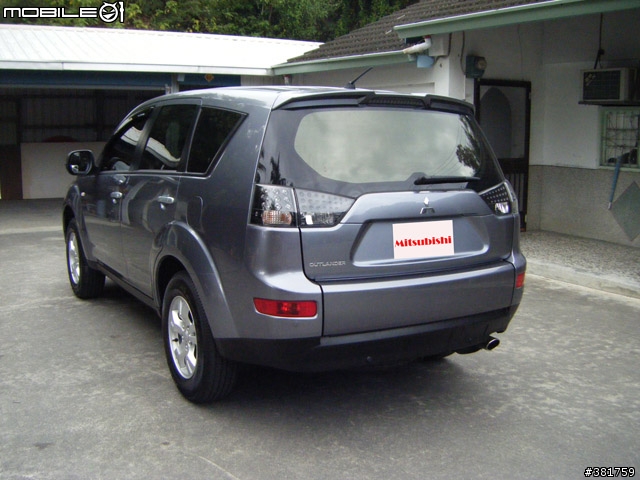 我的~精緻型 Outlander 開箱啦~補車頂照..