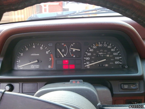 親戚轉讓一台1989年份的CIVIC...不太懂這台車