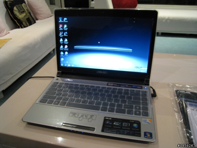 Asus UL30VT 開箱文