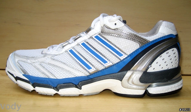 一款內旋過度跑者不能錯過的穩定型慢跑鞋---adidas Supernova Sequence 2