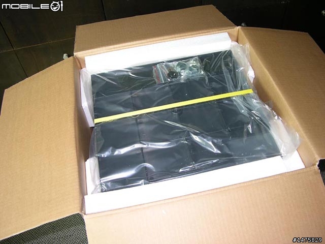 終於下定決心換台新的防潮箱 還檢了便宜