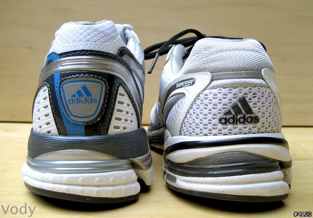 一款內旋過度跑者不能錯過的穩定型慢跑鞋---adidas Supernova Sequence 2