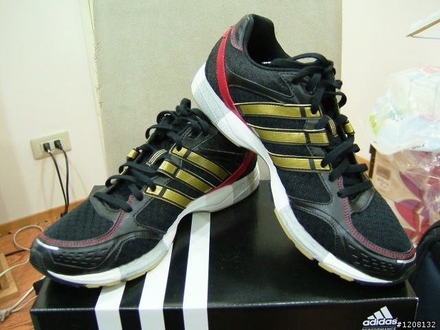 【搶先開箱】2010年adidas全新春季adizero跑鞋及其他跑鞋系列資訊