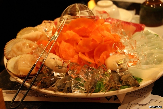 【老四川】鴛鴦麻辣鍋,巴蜀麻辣燙,台北光復南路店