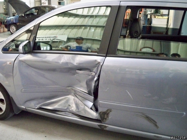 全家人的守護者Zafira B 1.8