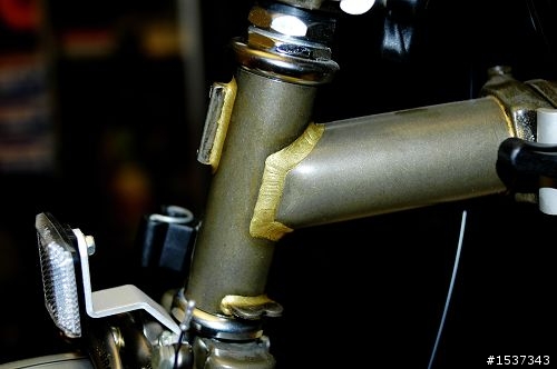 小弟新来的,新买小布,发表一篇(不动声色的优雅。入手小布(brompton)谈感觉),同时在77bike发表