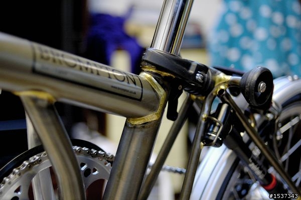 小弟新来的,新买小布,发表一篇(不动声色的优雅。入手小布(brompton)谈感觉),同时在77bike发表