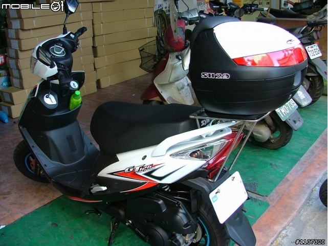 SYM GT125裝後箱,漢堡,後行李箱之現場實錄