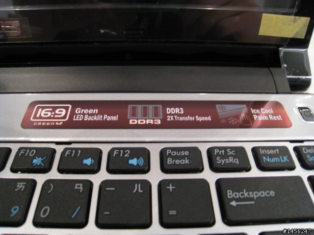 Asus UL30VT 開箱文