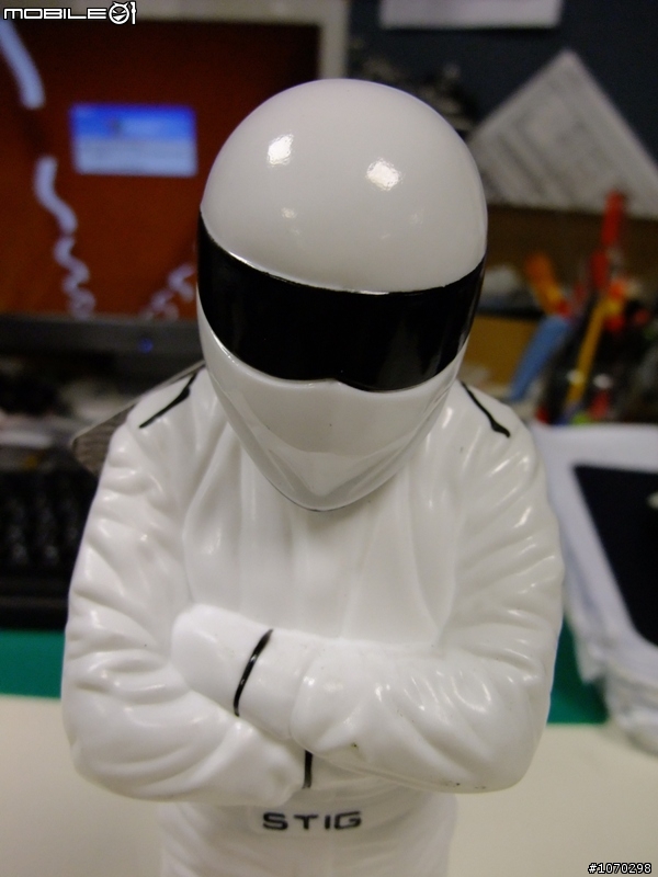 BBC招牌汽車節目TOP GEAR試車手~~~THE STIG