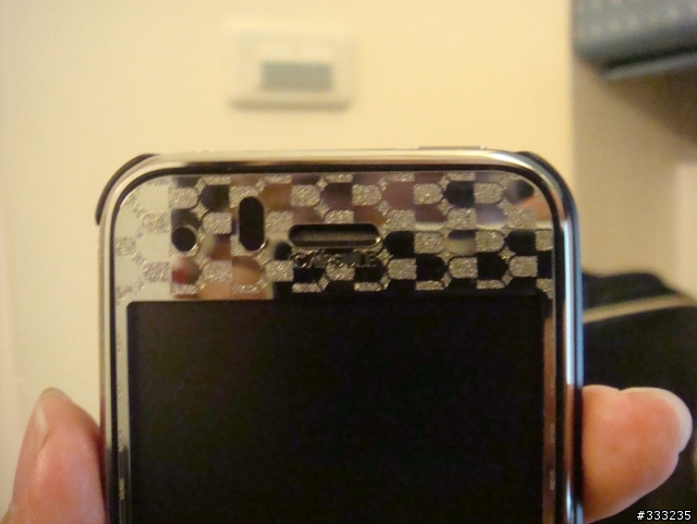 剛買得3gs 有問題....(同場加映sgp 黑底圈圈保護殼及雷射鵰刻貼)