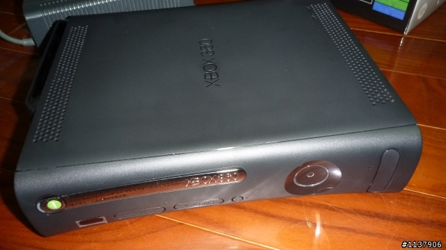 XBOX360新年唬爛主機包開箱囉
