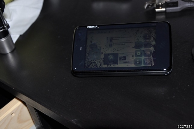 Nokia n900 終於入手 (簡單開箱)