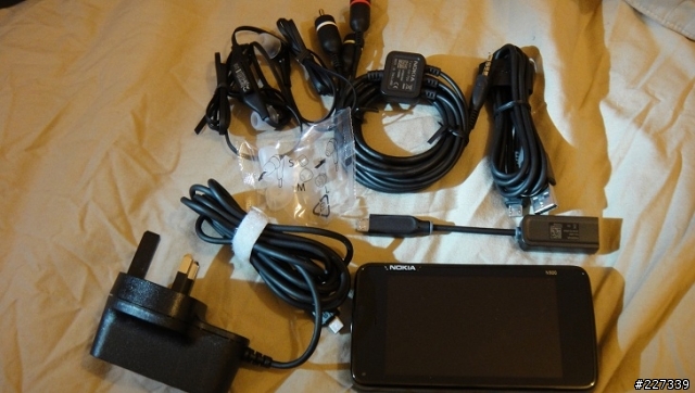 Nokia n900 終於入手 (簡單開箱)