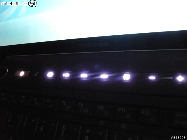 TOSHIBA M900 琥珀金開箱(多圖
