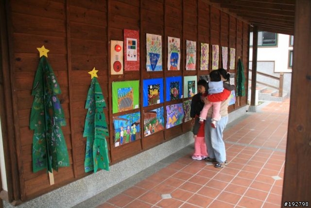 ☆霧鎖山林雲隱天,溪頭賞景練身體☆(二)木造屋~內湖國民小學