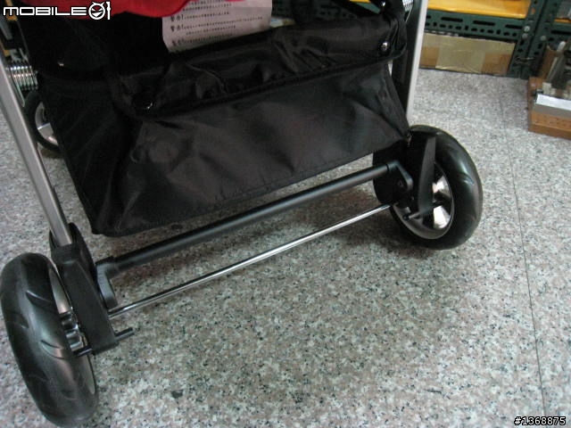 【開箱】Zooper_Waltz 不專業開箱文 《我們的第一台嬰兒車》