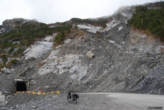 2010/01/01驚嘆連連+驚心動魄--南橫/一個人私奔的旅行