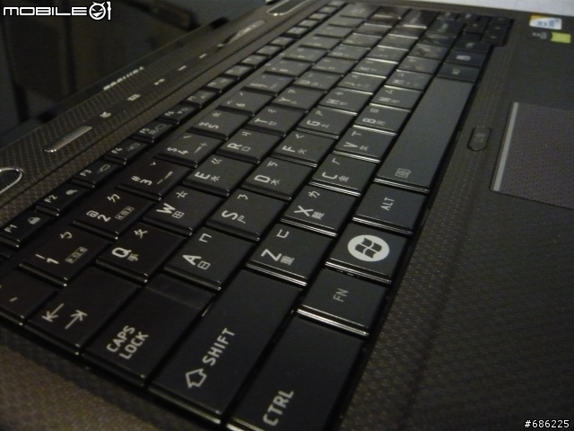 TOSHIBA M900 琥珀金開箱(多圖