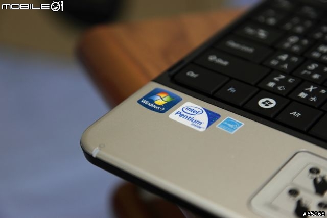 燒燙燙~Dell 11z 11.6" CULV 小筆電開箱