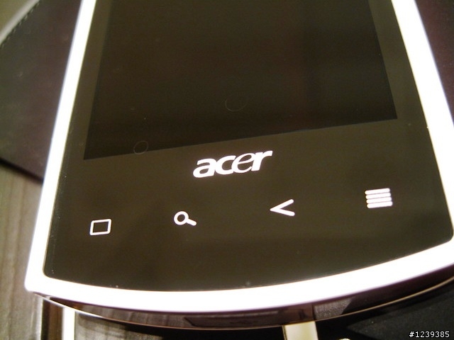 我的耶誕+跨年禮物開箱 地表上上網最快的Android> Acer Liquid