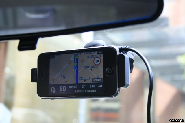 TOMTOM導航車架for iPhone簡單開箱