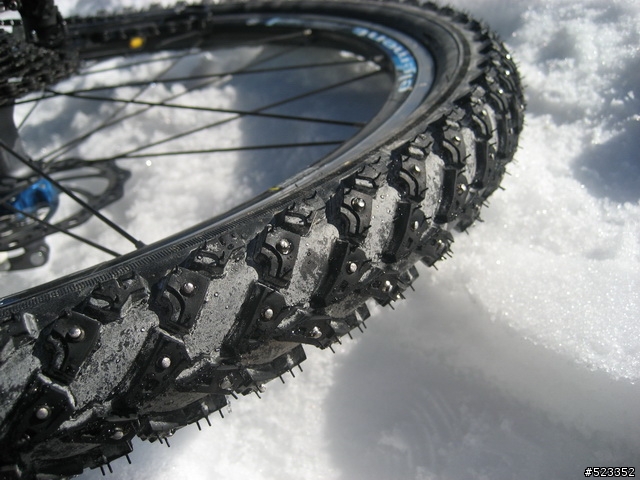 Snow Tire 雪胎~~雪地騎乘的好物