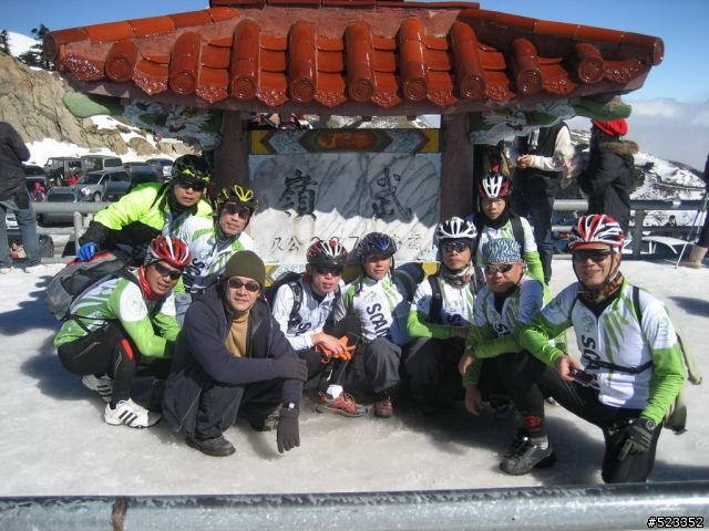 20100117-合歡山主峰雪地騎乘