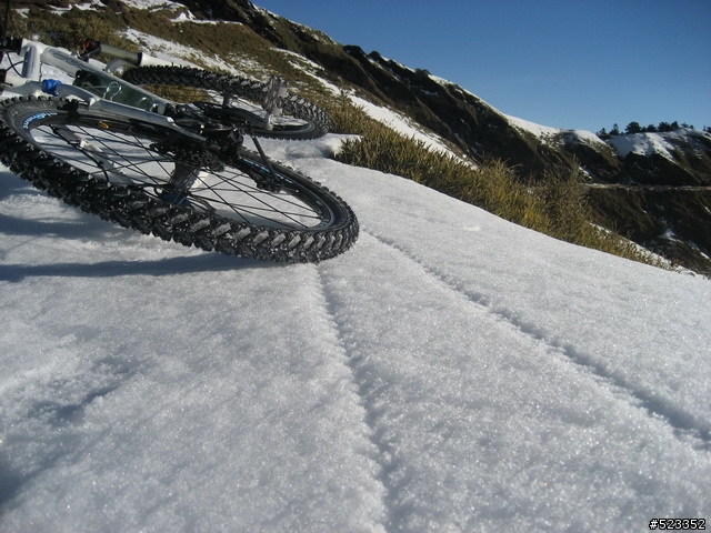 Snow Tire 雪胎~~雪地騎乘的好物