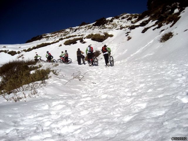 20100117-合歡山主峰雪地騎乘