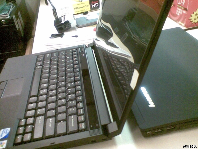 對抗不景氣的救星 - 美國打工窮人的小黑夢 - Lenovo U330