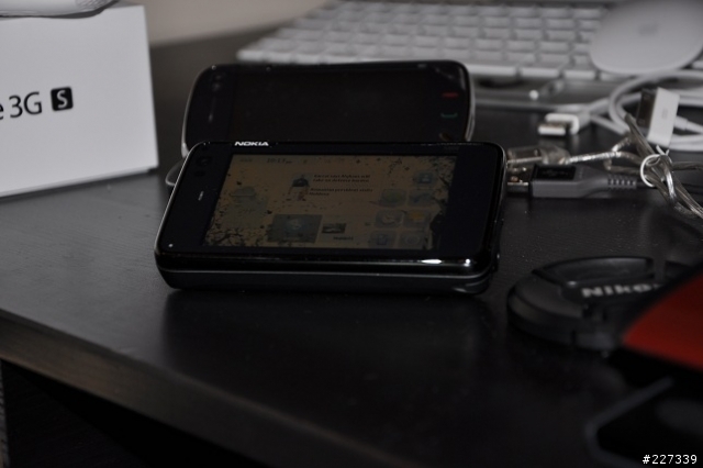 Nokia n900 終於入手 (簡單開箱)