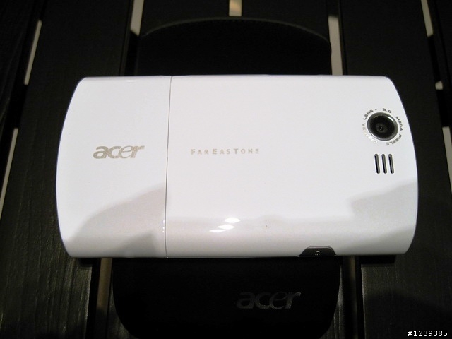 我的耶誕+跨年禮物開箱 地表上上網最快的Android> Acer Liquid