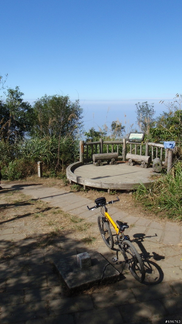 HUMMER大黃蜂~悍馬大折夯上關仔嶺大凍山Offroad山野健行