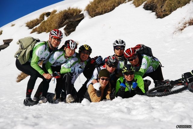 20100117-合歡山主峰雪地騎乘