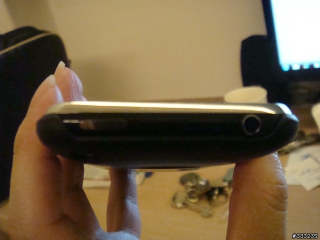 剛買得3gs 有問題....(同場加映sgp 黑底圈圈保護殼及雷射鵰刻貼)