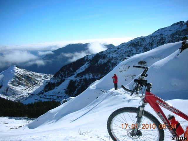 20100117-合歡山主峰雪地騎乘