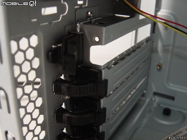 誰說機殼小散熱就差,Coolermaster Elite 341打破你的觀念