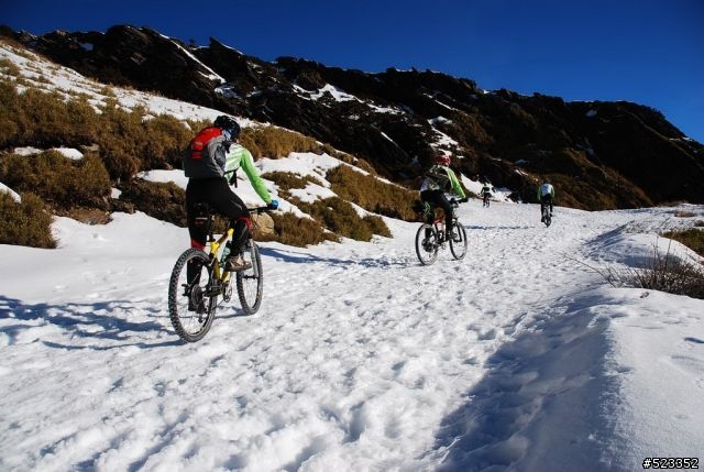 20100117-合歡山主峰雪地騎乘