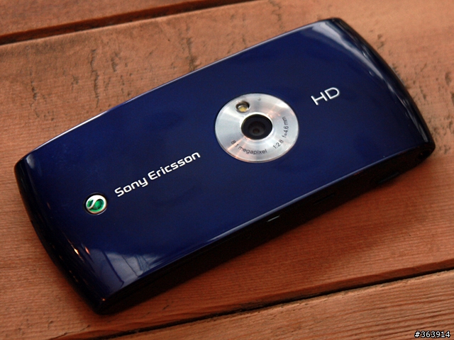 Sony Ericsson Vivaz 可錄HD影片 四色亮相