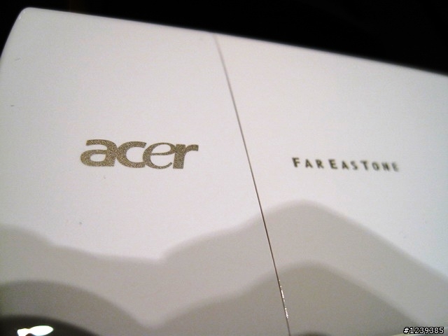 我的耶誕+跨年禮物開箱 地表上上網最快的Android> Acer Liquid