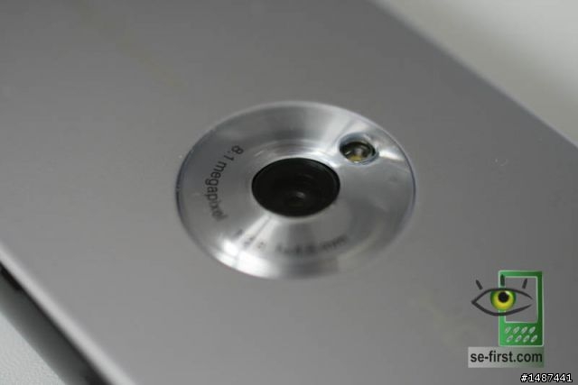 更新几张电池大图。。来几张U5 VIVAZ的真机图片。。还有对比SATIO。有动力学滚动。。