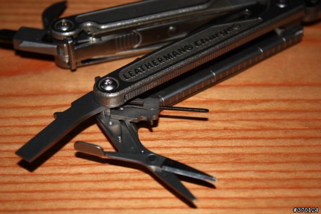香港來的開箱文 - Leatherman Charge TTi