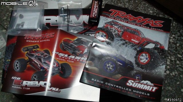 TRAXXAS 1/16 E-REVO 競速猛獸~開箱