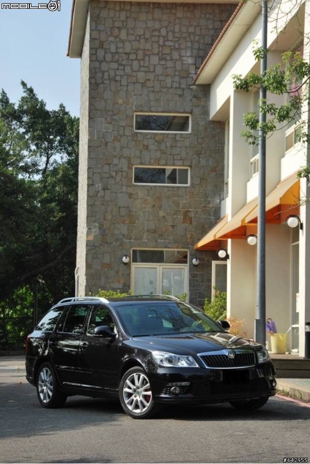 與MY10 SKODA OCTAVIA COMBI RS 的下午茶約會